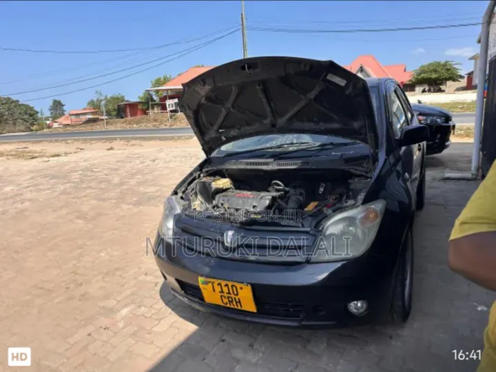 Toyota IST 2003 Black