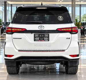 Toyota Fortuner 2021 White