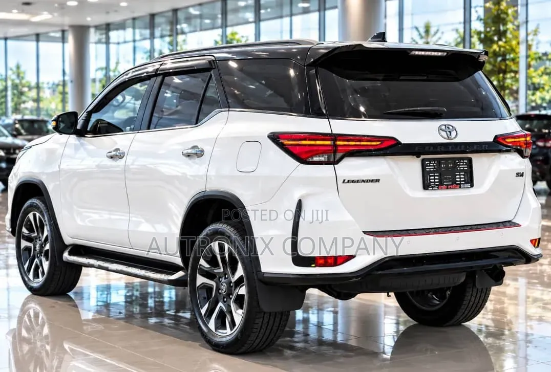 Toyota Fortuner 2021 White