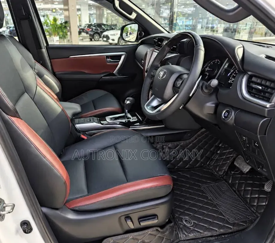 Toyota Fortuner 2021 White