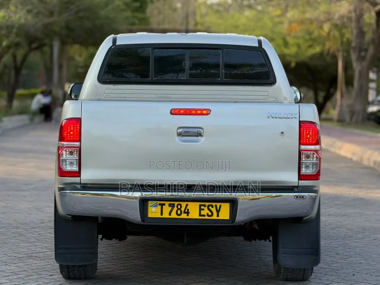 Toyota Hilux 2.5 D-4D 4X4 SRX 2012 Silver