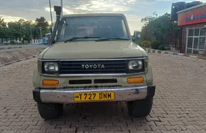 Toyota Land Cruiser Prado 2001 Ivory