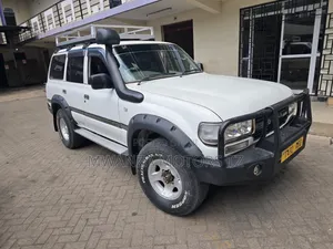 Toyota Land Cruiser 1999 White