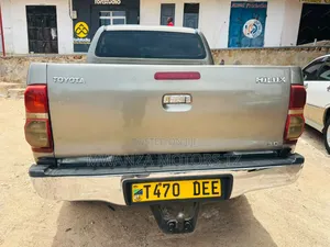 Toyota Hilux 2008 Gray