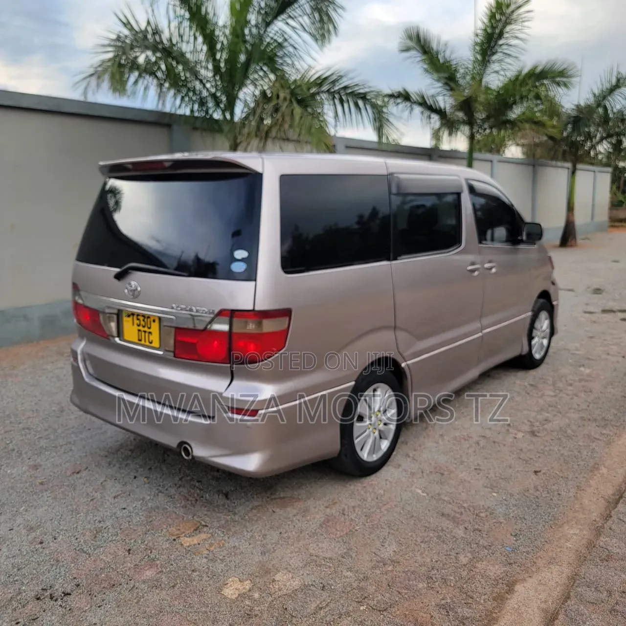 Toyota Alphard 2004 Gray