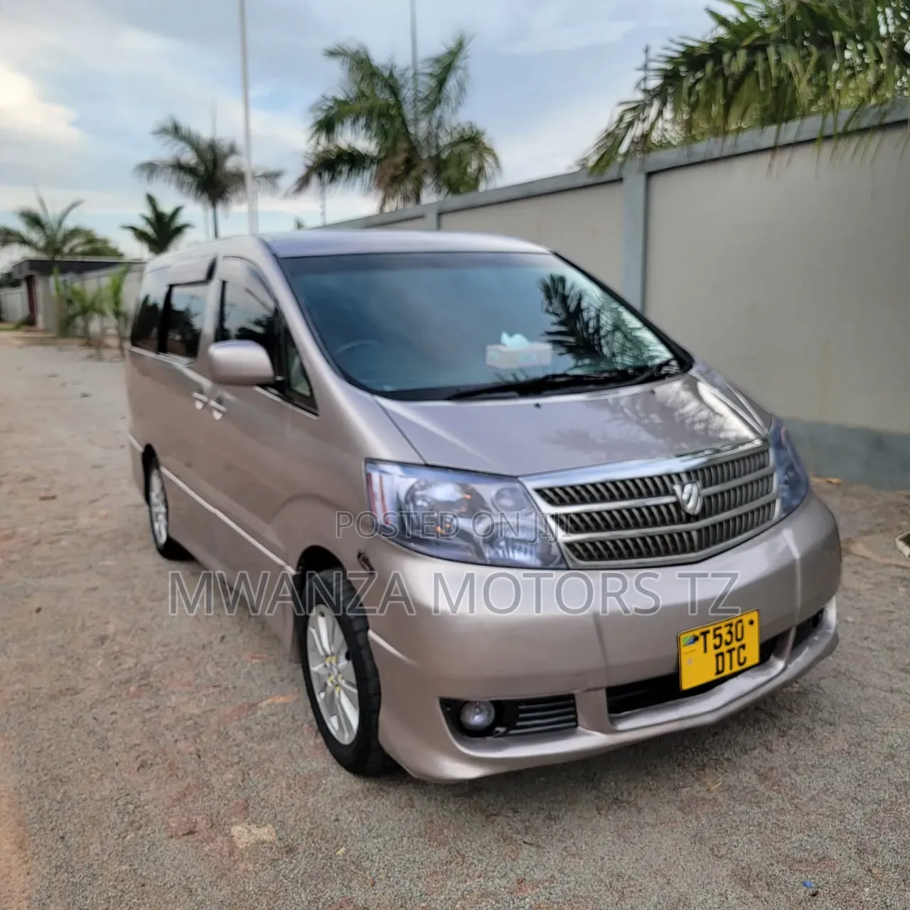 Toyota Alphard 2004 Gray