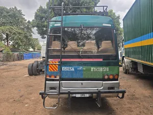 Mitsubishi Fuso Rosa 2004 Green