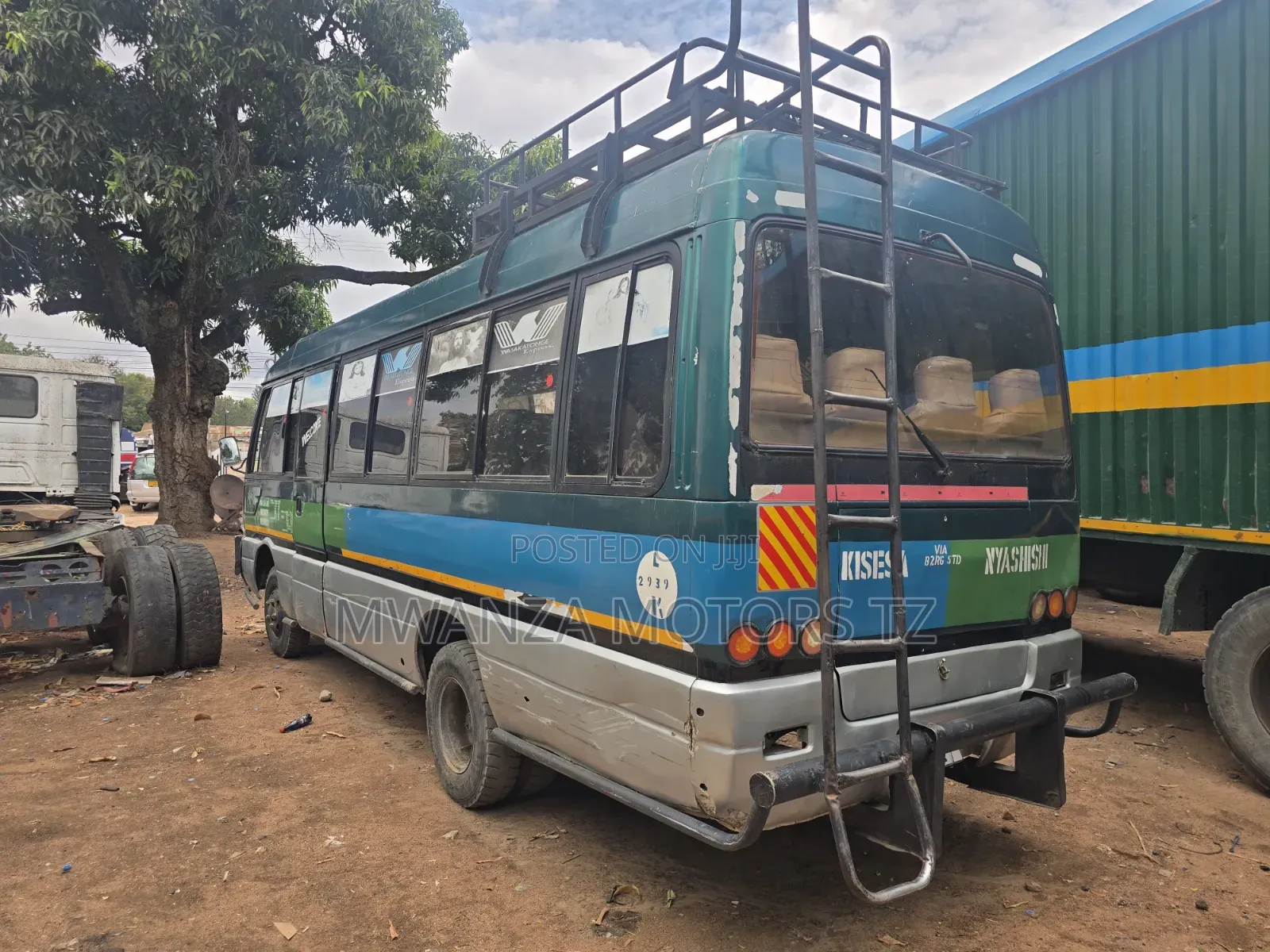 Mitsubishi Fuso Rosa 2004 Green