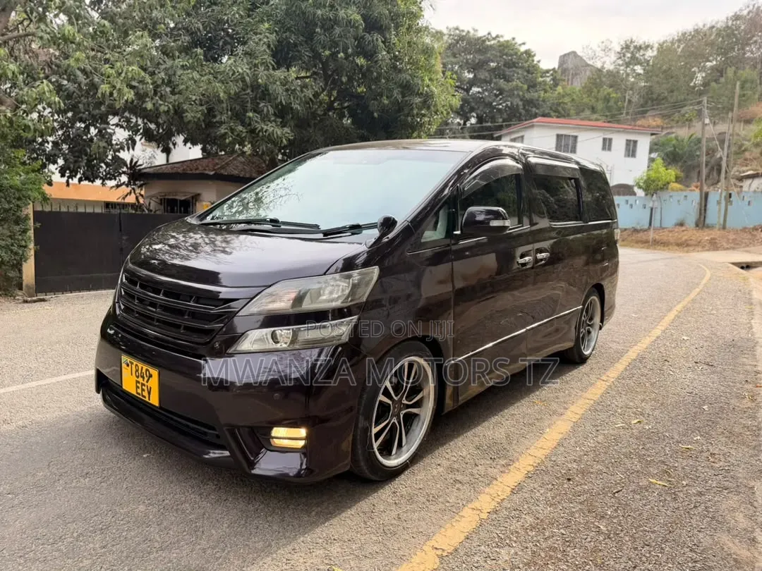 Toyota Vellfire 2010 Maroon