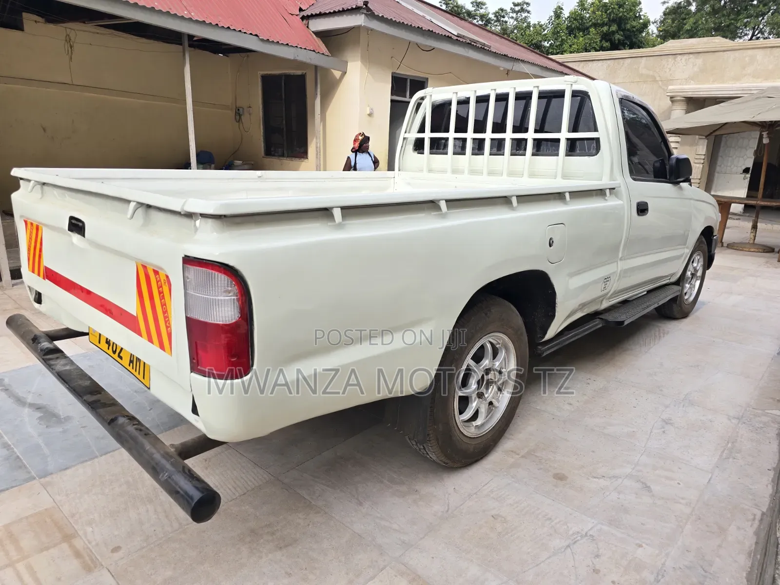 Toyota Hilux 1996 White