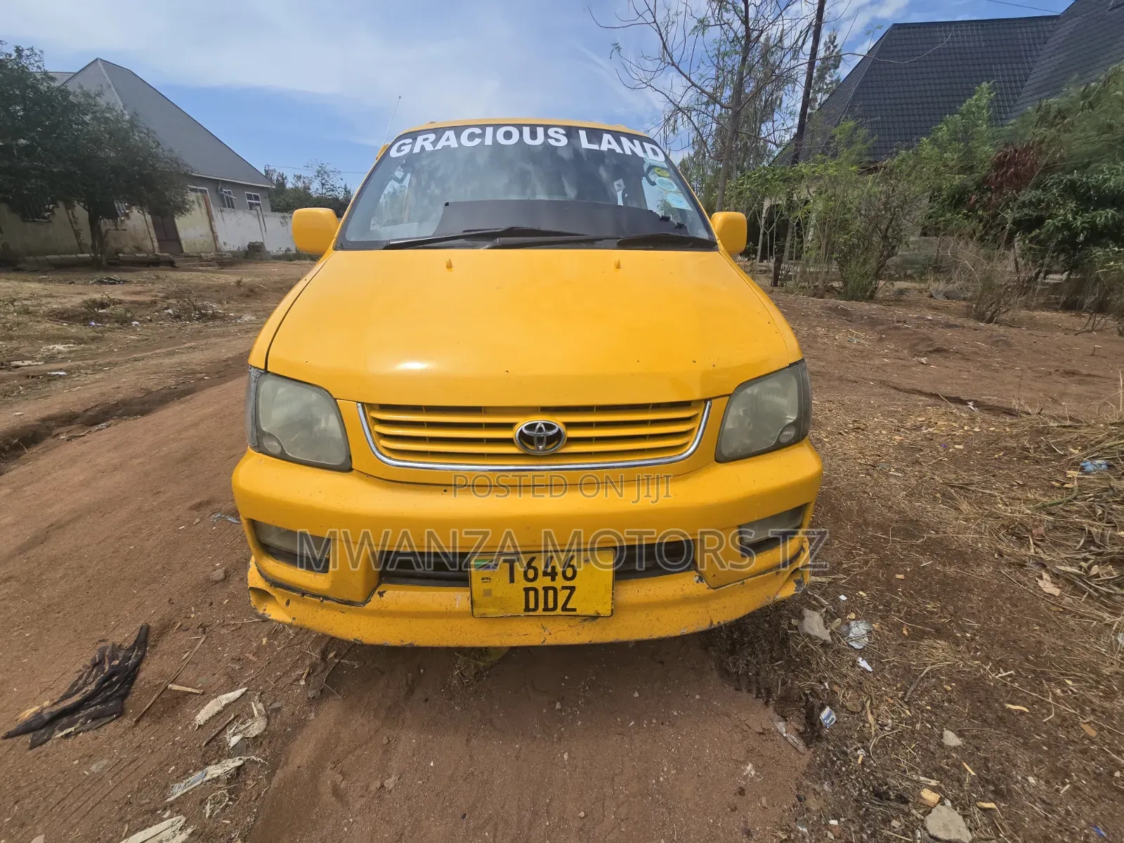 Toyota Noah 2004 Yellow