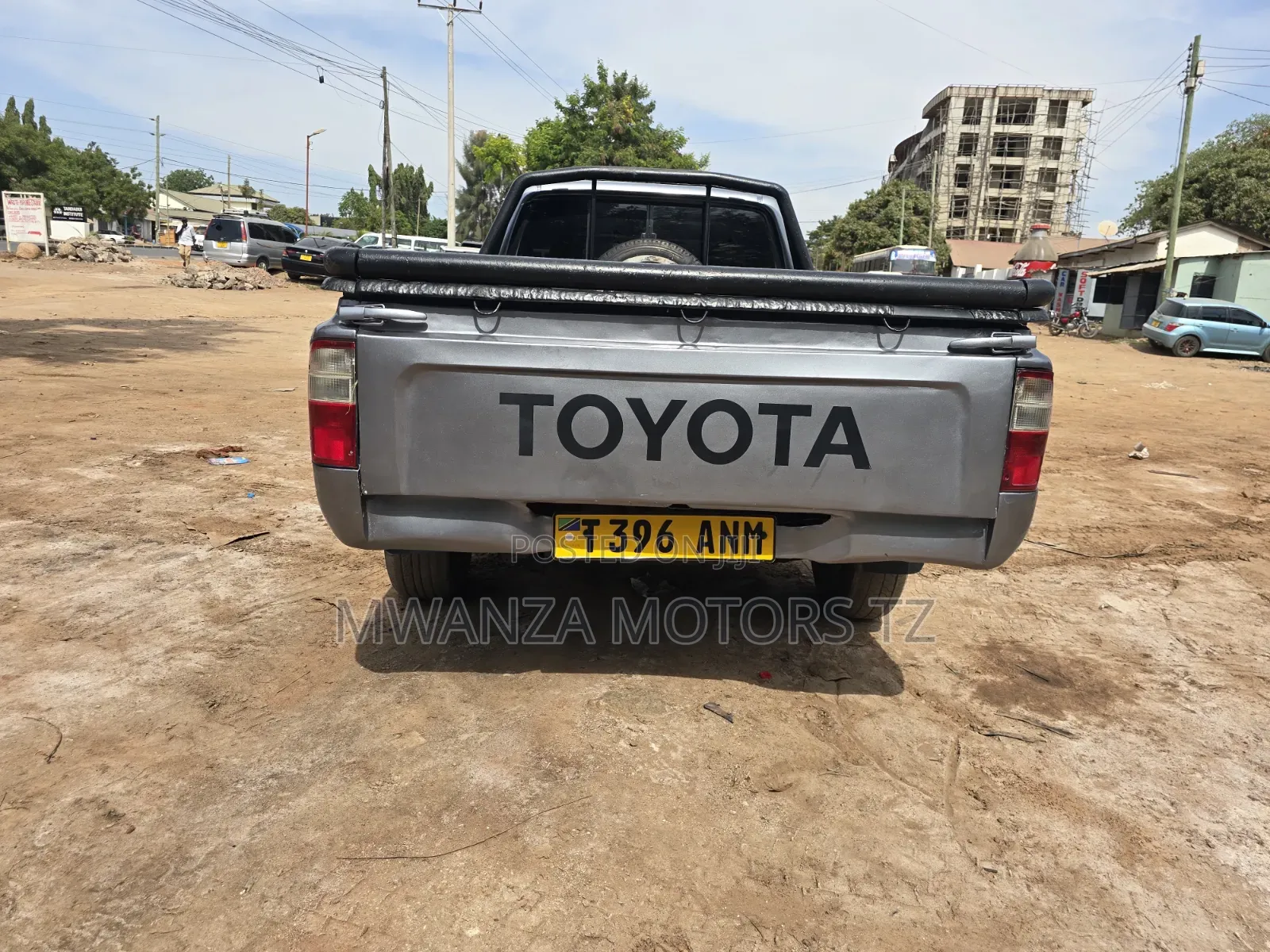 Toyota Hilux 2003 Gray