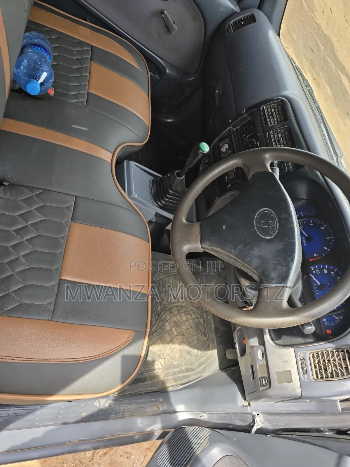 Toyota Hilux 2003 Gray