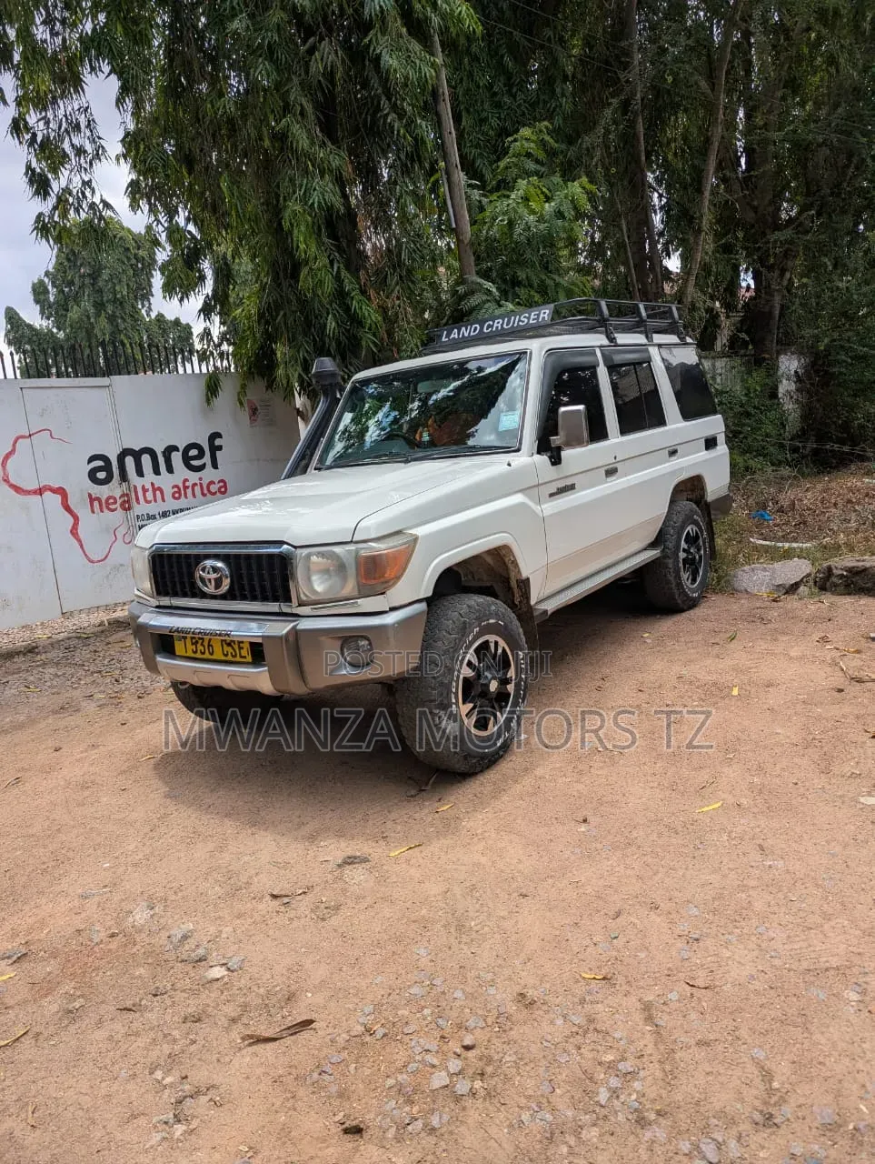 Toyota Land Cruiser 2016 White