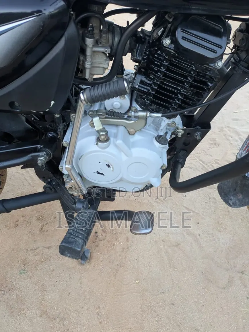 Bajaj Boxer 125 2025 Black
