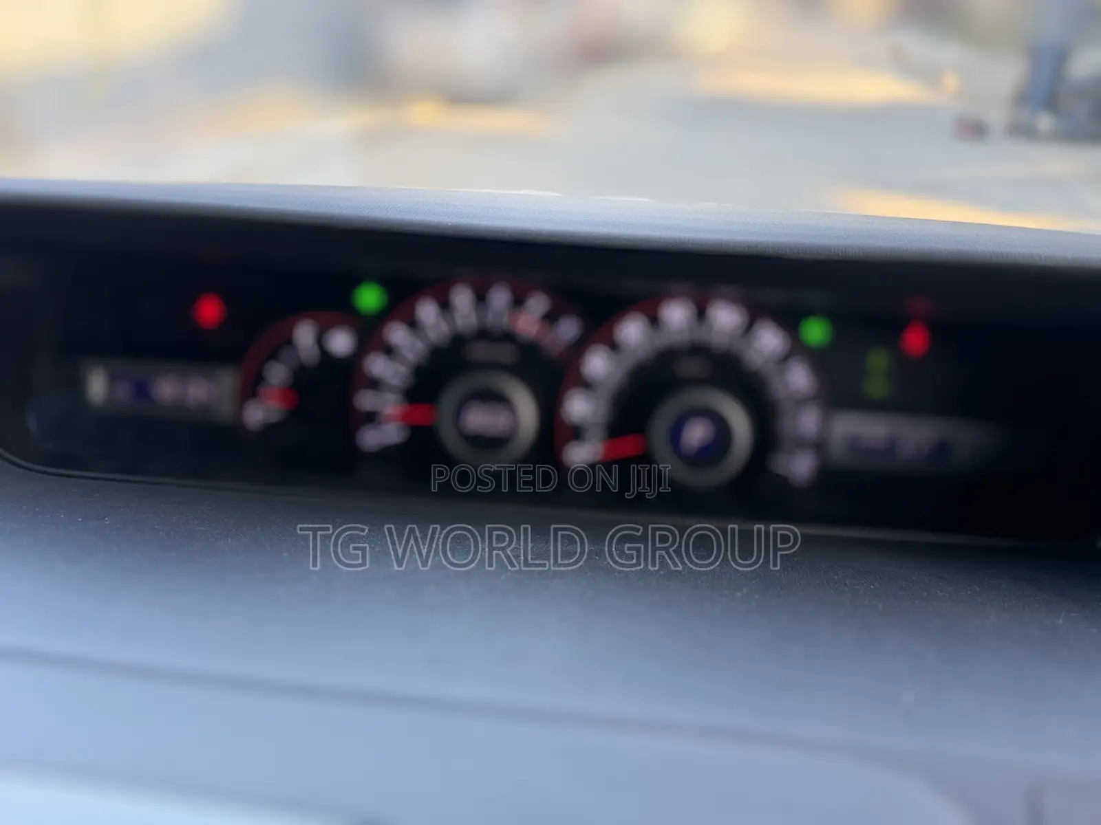 Toyota Voxy Z 2WD 8-Seater 2009 White