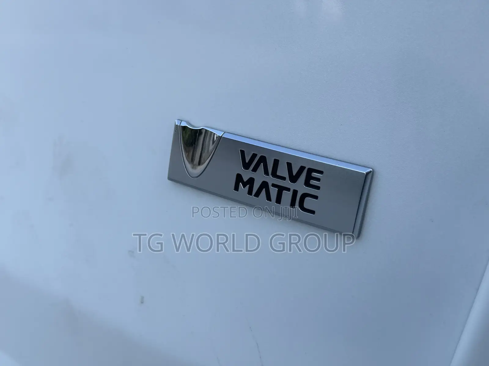 Toyota Voxy Z 2WD 8-Seater 2009 White