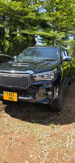 Toyota Hilux 2017 Black