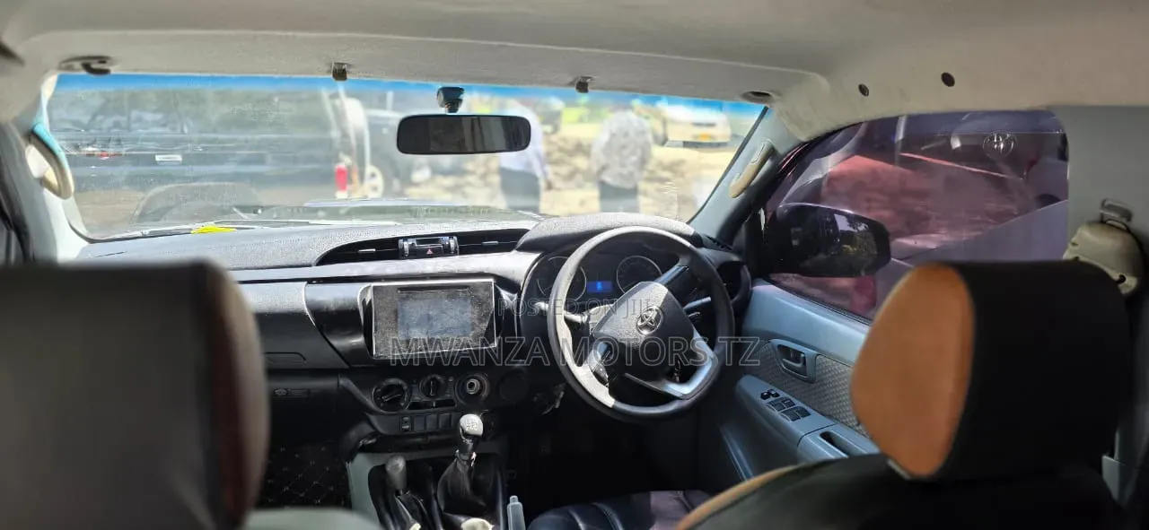 Toyota Hilux 2017 Black