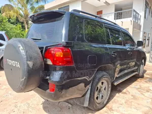 Toyota Land Cruiser 2014 Black