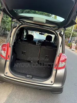 Toyota Ractis 1.5 FWD 2008 Gray