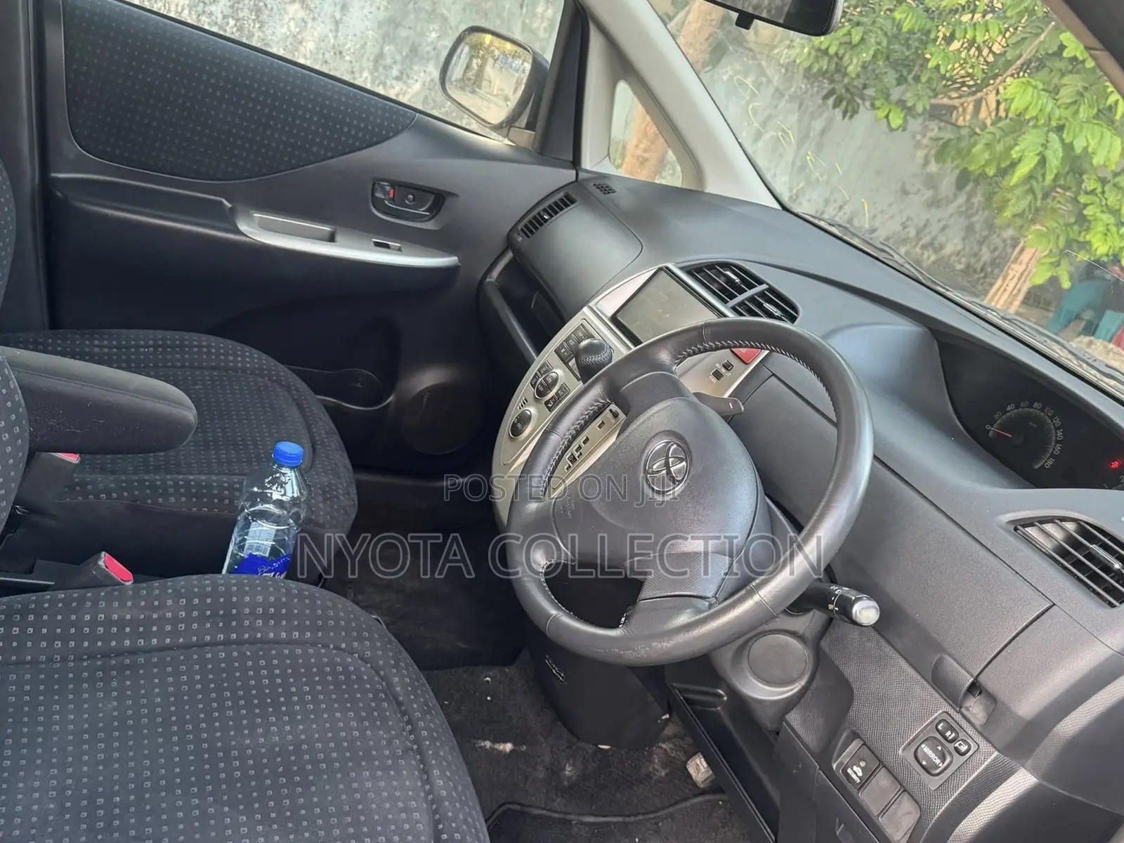 Toyota Ractis 1.5 FWD 2008 Gray