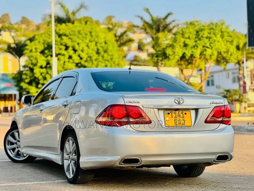 Toyota Crown 2008 Silver