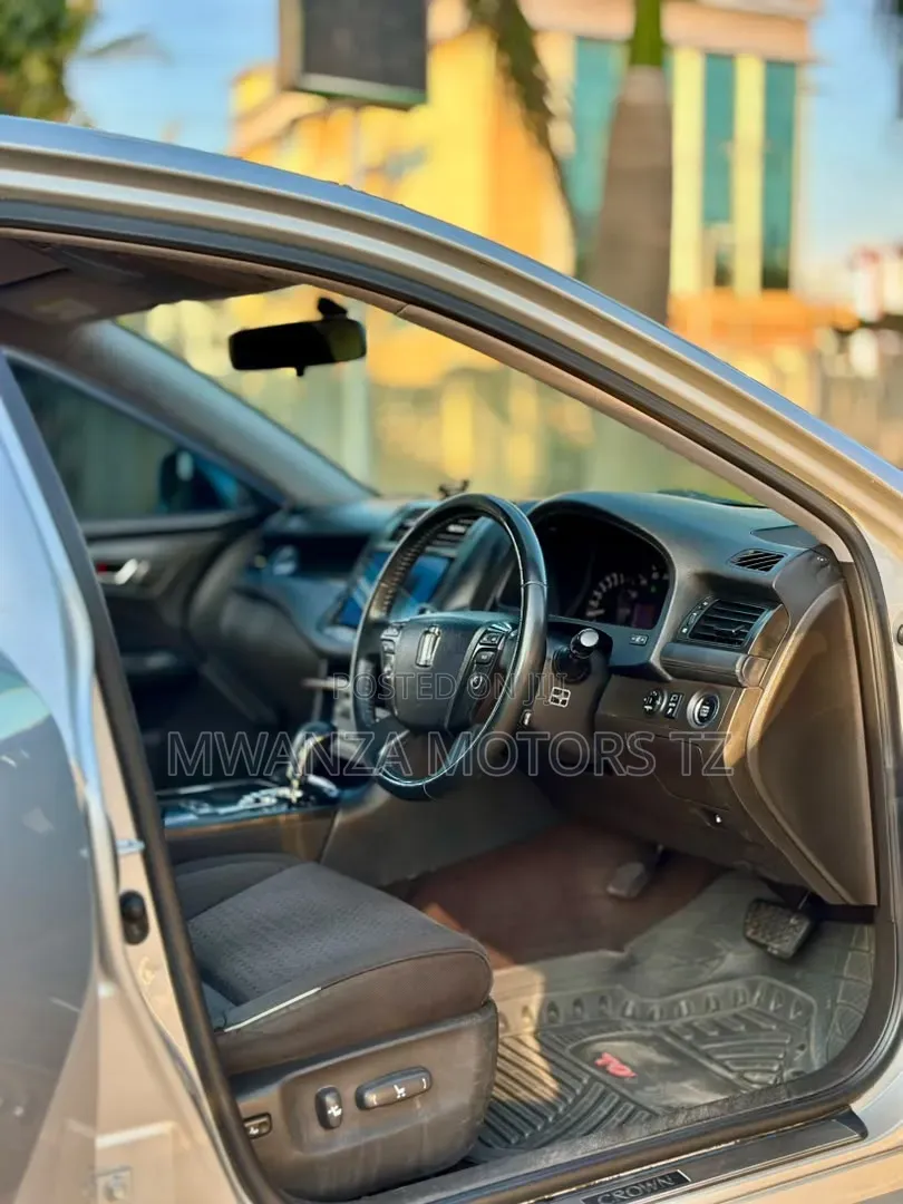 Toyota Crown 2008 Silver