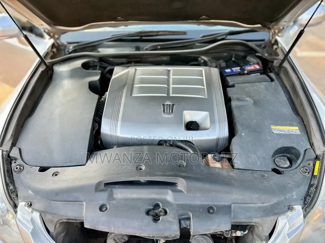 Toyota Crown 2008 Silver