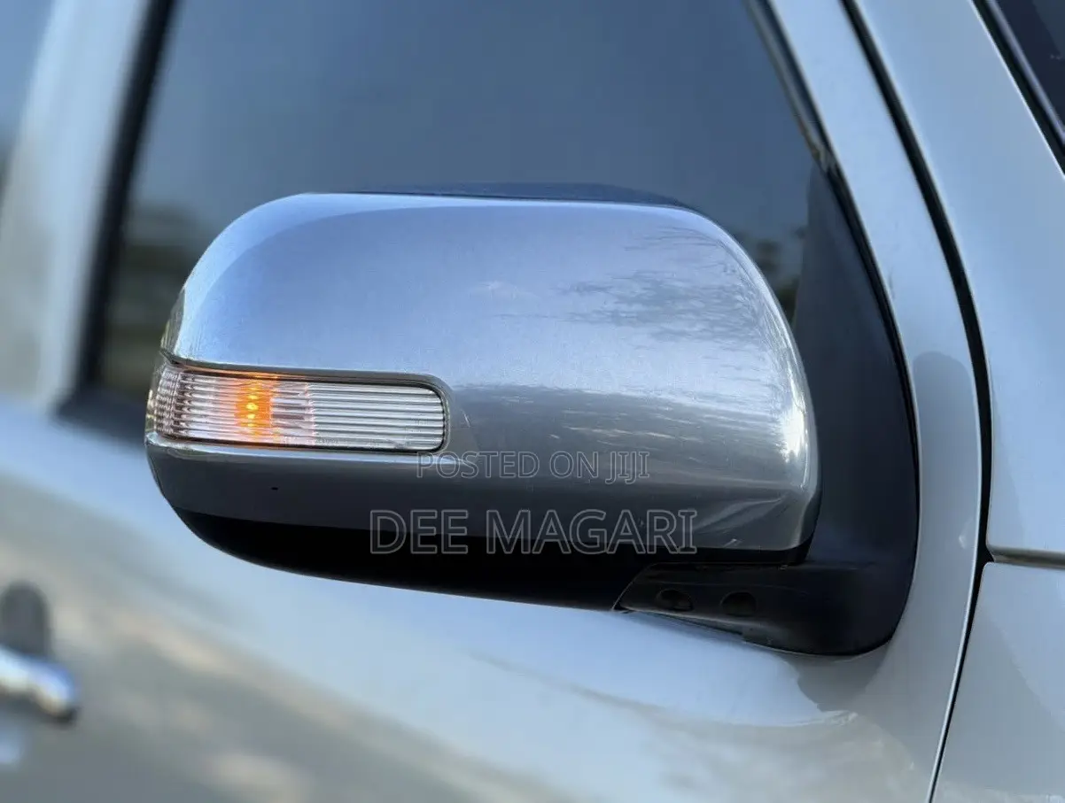 Toyota Hilux 2012 Silver