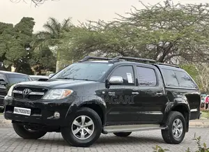 Toyota Hilux 2006 Black