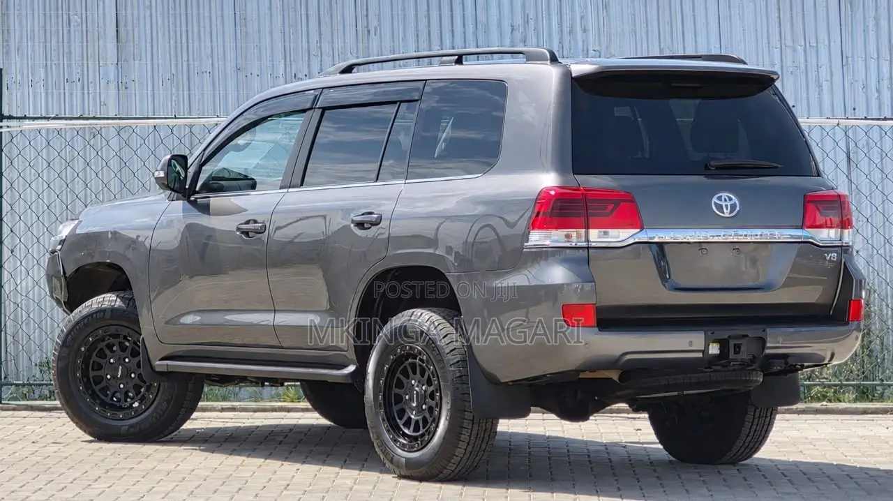 Toyota Land Cruiser 2019 Gray