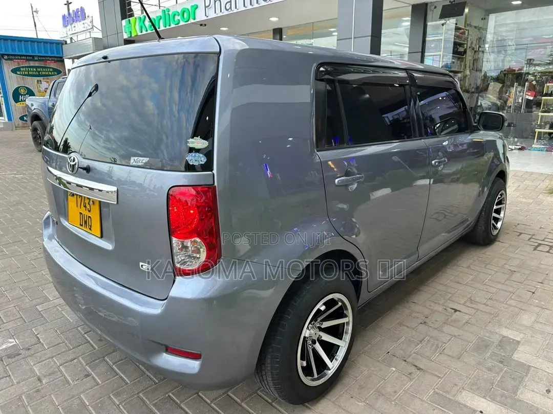 Toyota Corolla Rumion 2008 Gray