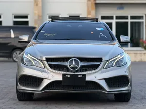 Mercedes-Benz E200 2015 Gold