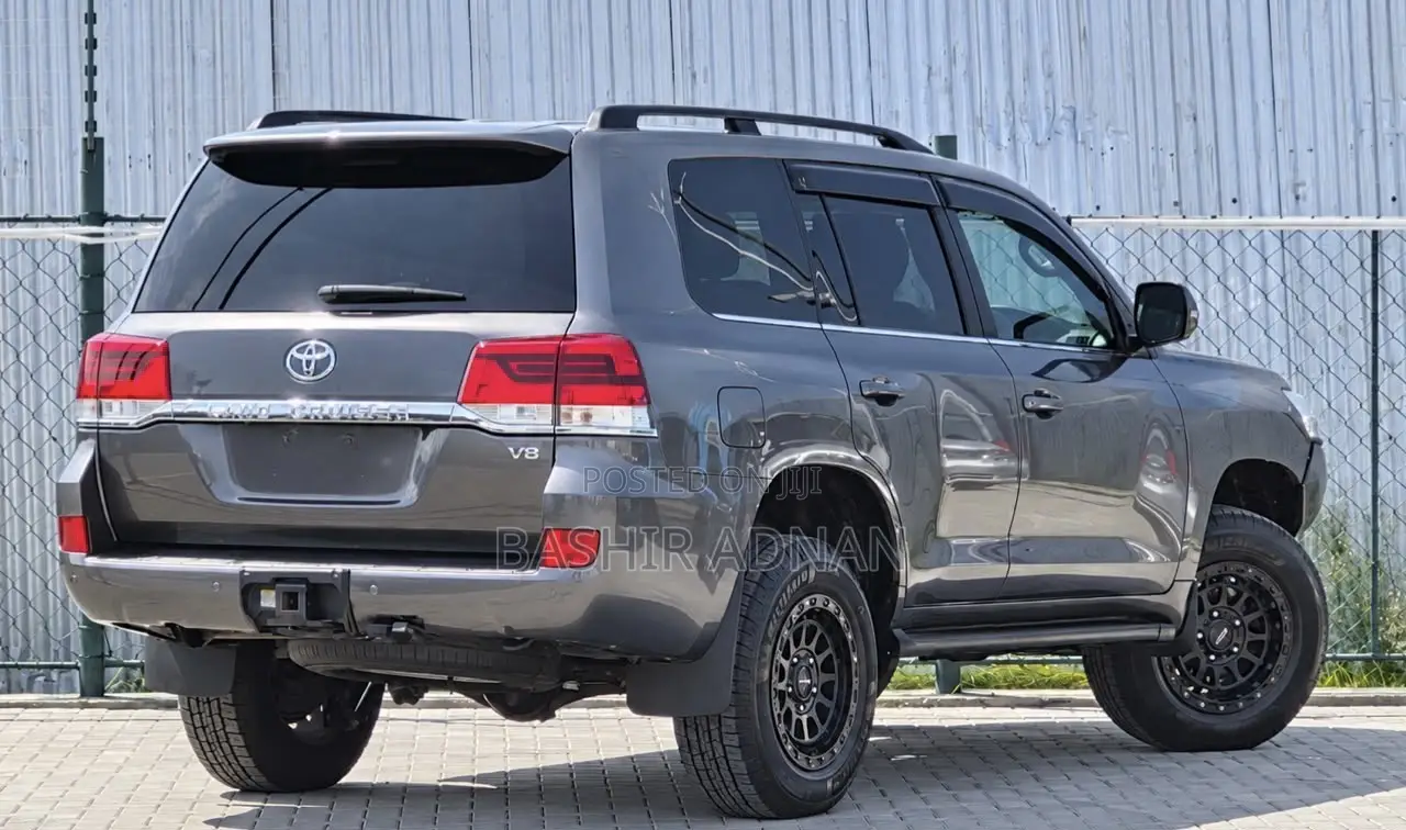 Toyota Land Cruiser 4.5 V8 TD 2019 Gray