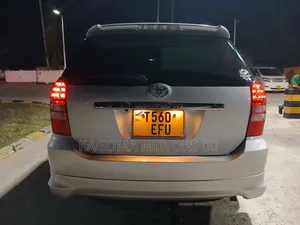 Toyota Wish 2004 Silver