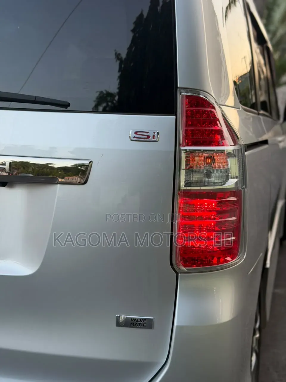 Toyota Noah 2009 Silver