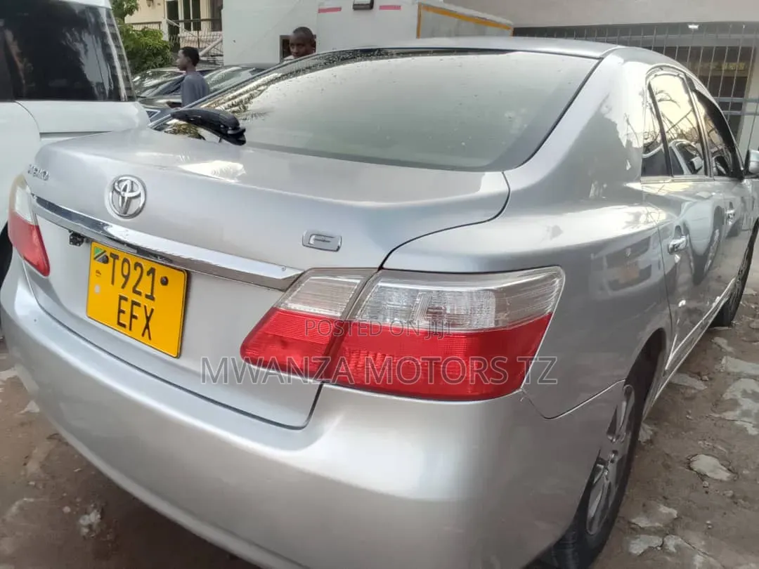 Toyota Premio 2009 Silver