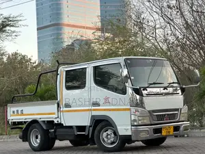Mitsubishi Canter 1.5 Tonnes Nzuri Sana Mpyaa on Sale.