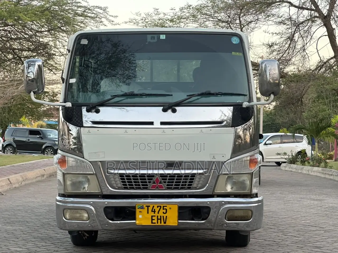 Mitsubishi Canter 1.5 Tonnes Nzuri Sana Mpyaa on Sale.