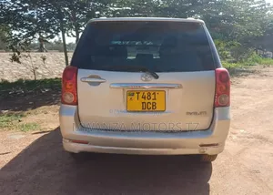 Toyota Raum 2004 Beige
