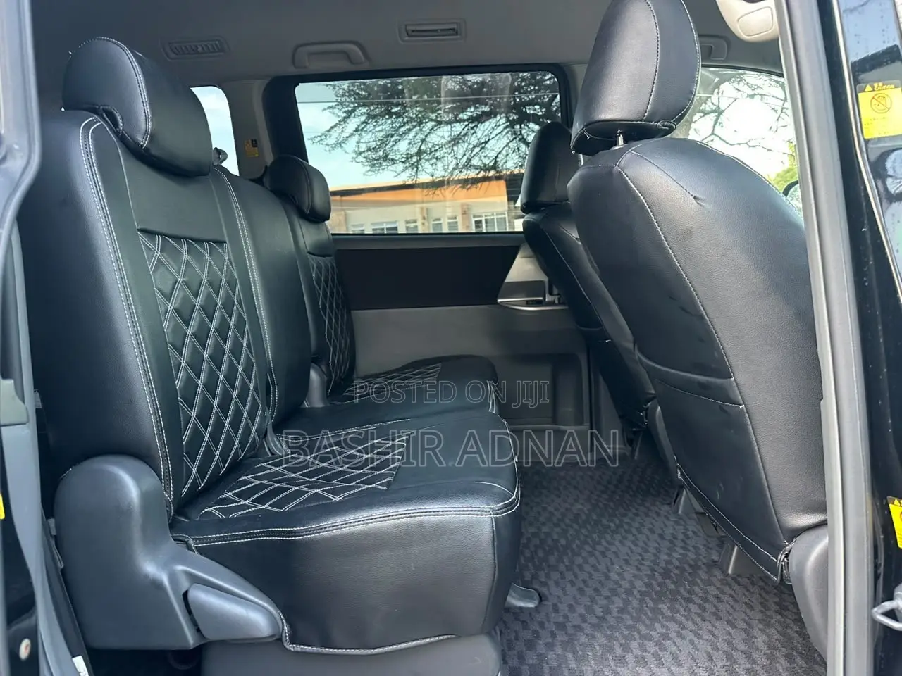 Toyota Noah 2.0 143hp FWD (7 Seater) 2009 Matt Black