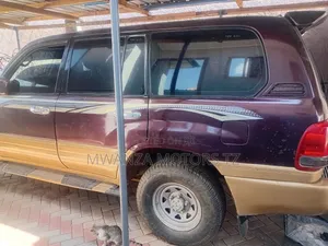Toyota Land Cruiser 2004 Maroon