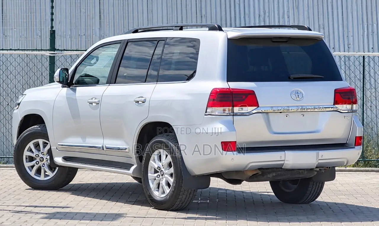 Toyota Land Cruiser 4.5 V8 TD 2019 Silver
