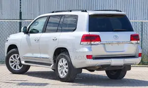 Toyota Land Cruiser 4.5 V8 TD 2019 Silver