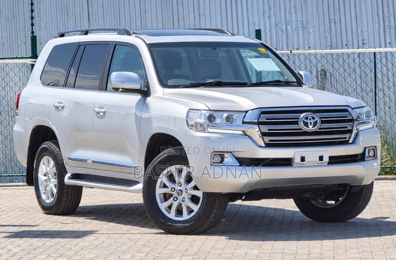 Toyota Land Cruiser 4.5 V8 TD 2019 Silver