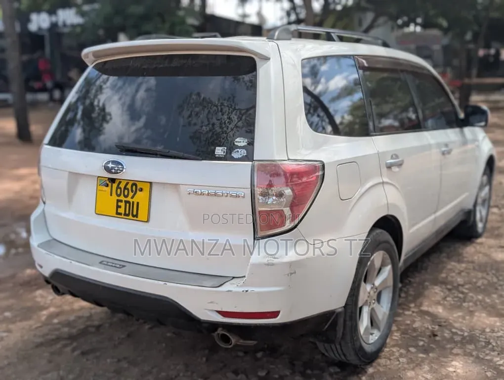 Subaru Forester 2009 Off white