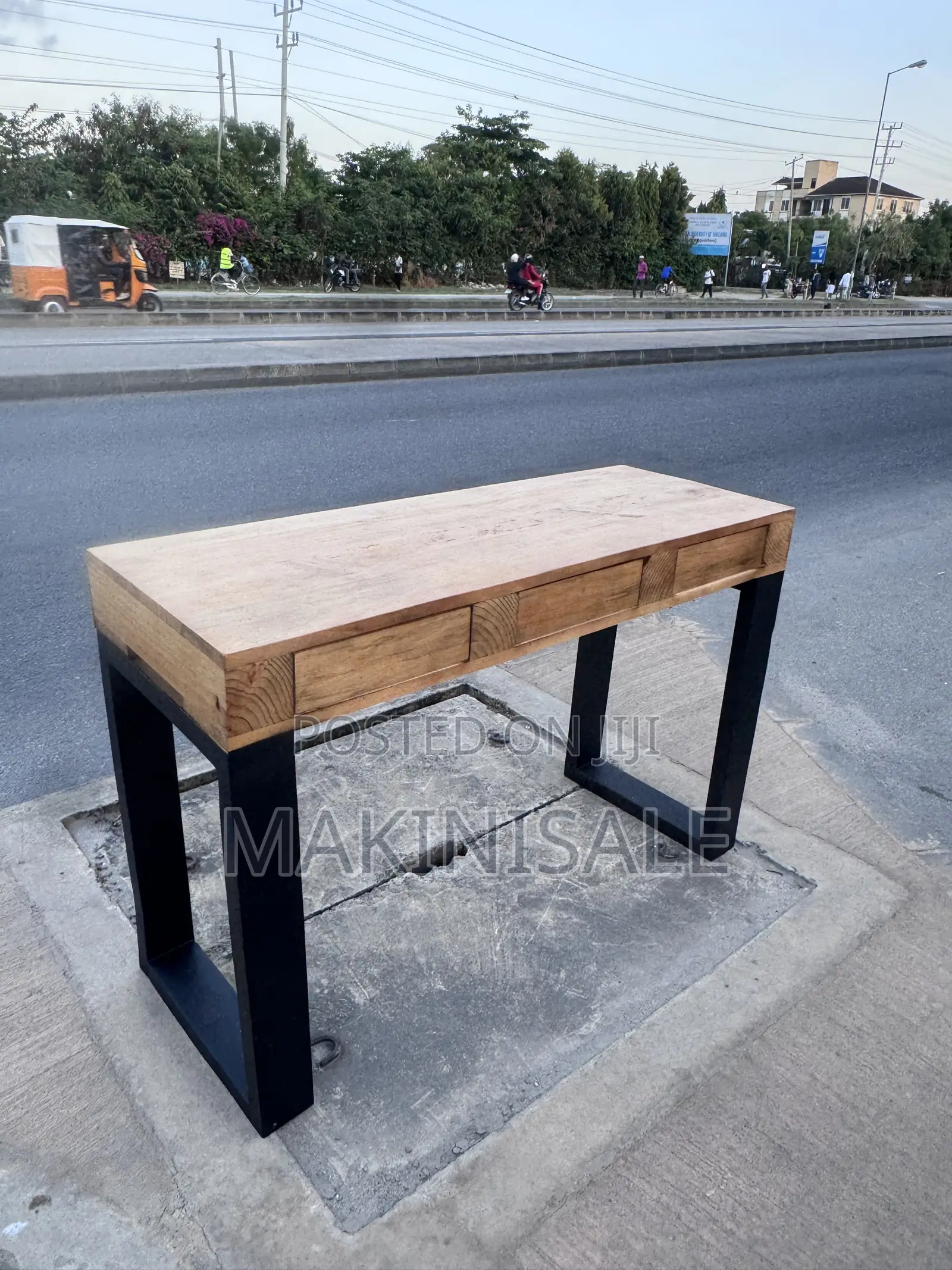 Min Table Ni Ya Ki Leo. Very Simple