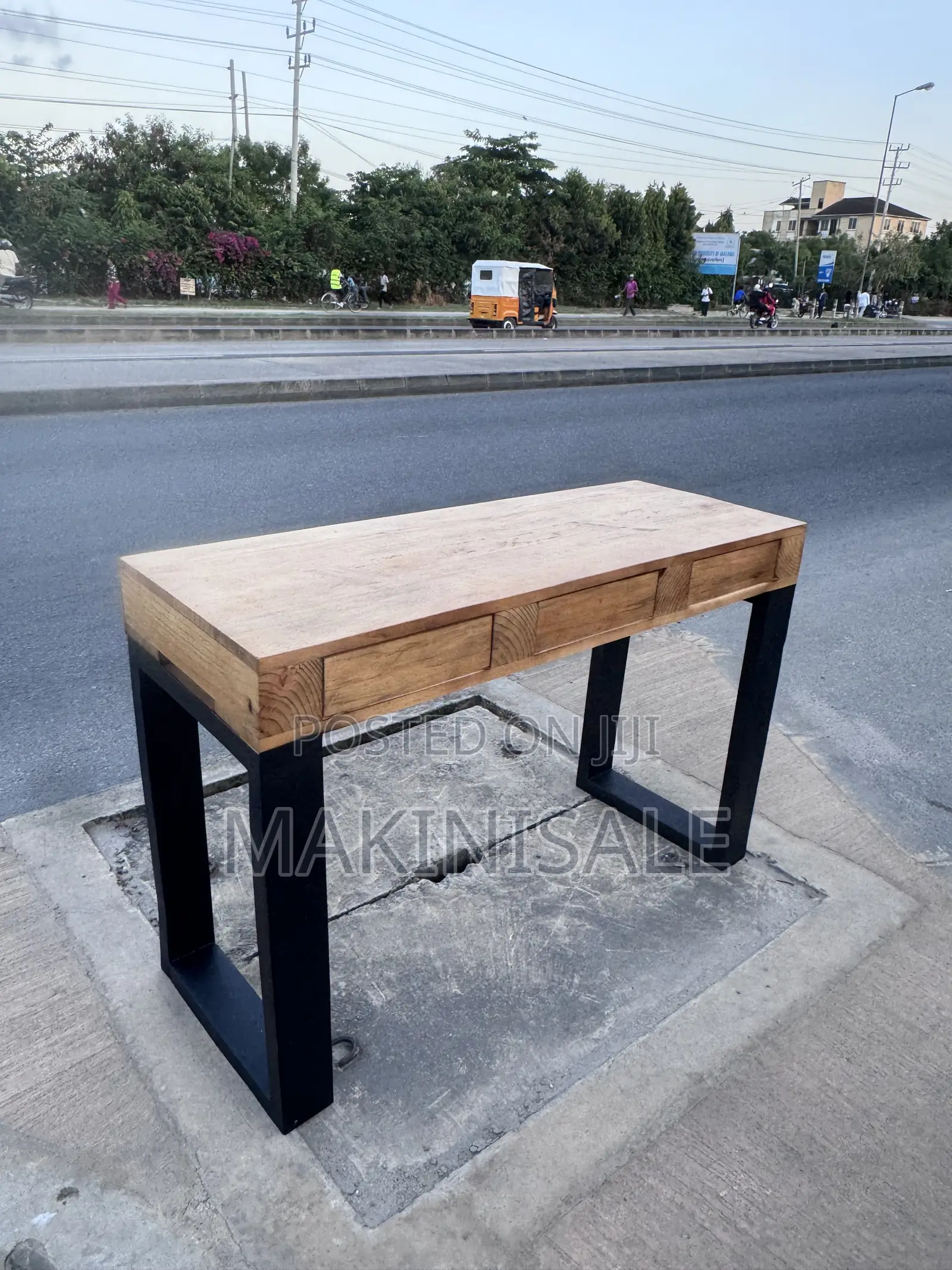 Min Table Ni Ya Ki Leo. Very Simple