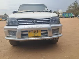 Toyota Land Cruiser Prado 1996 Off white